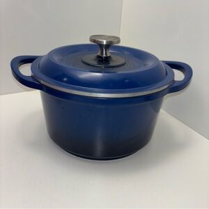 NordicWare Pro Cast Traditions 3 quart aluminum Dutch oven, non-stick interior